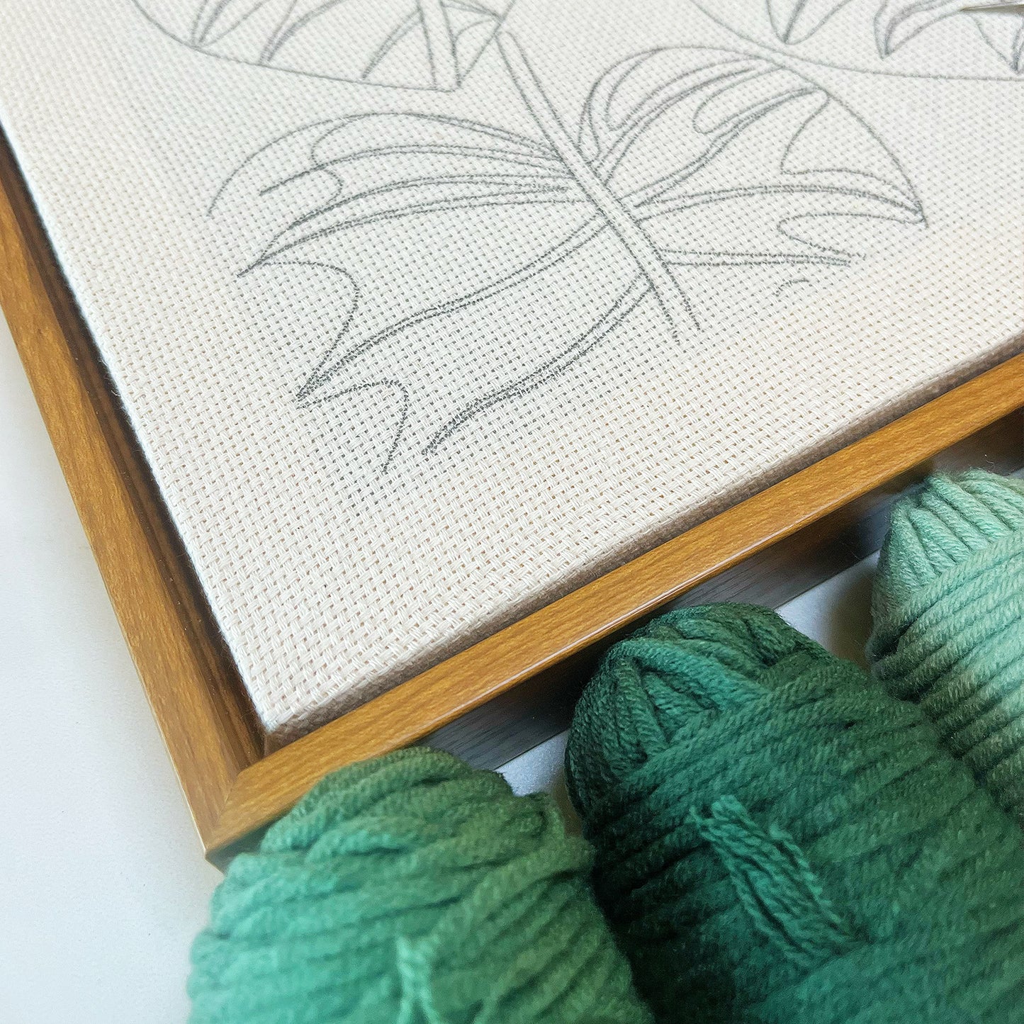 Monstera Palm - Punch Needle Kit Embroidery Start Kit